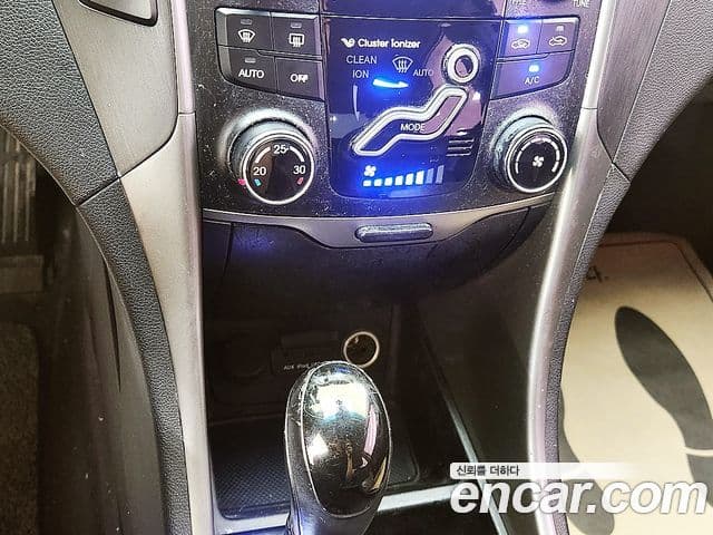 Hyundai YF Sonata Premier, 2012 14