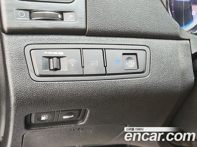 Hyundai YF Sonata Premier, 2012 15