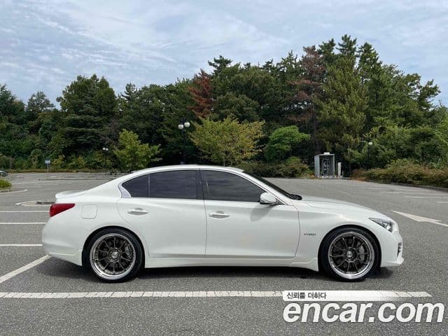 Infiniti Q50 3.5 гибрид Essence, 2015 6