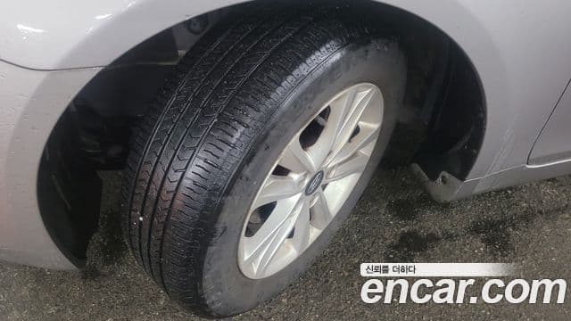 Hyundai YF Sonata Premier, 2010 18