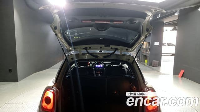 Mini Cooper 3세대, 2016 20