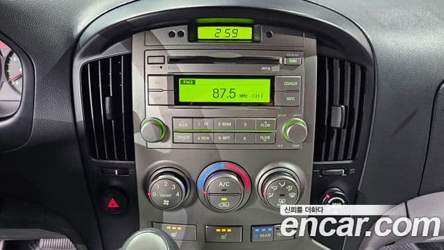 Hyundai Grand Starex CVX Luxury, 2015 14