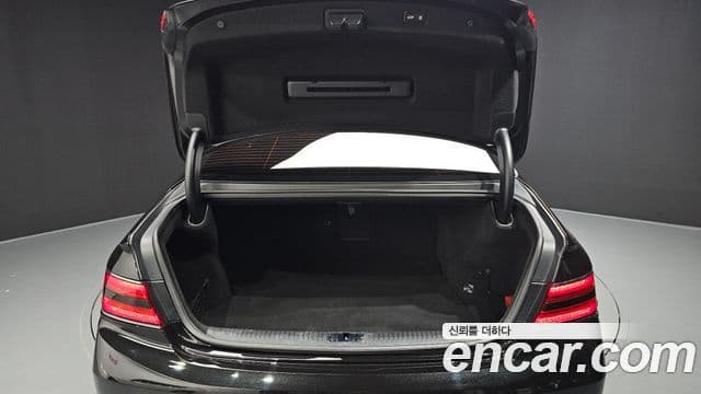 Genesis G90 Luxury, 2019 20