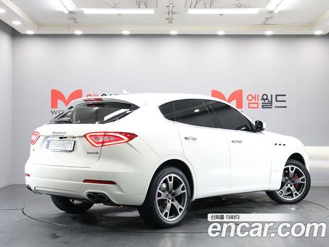 Maserati Levante 3.0 AWD GranLusso, 2020 2