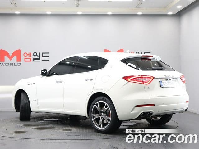 Maserati Levante 3.0 AWD GranLusso, 2020 4