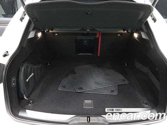 Maserati Levante 3.0 AWD GranLusso, 2020 6