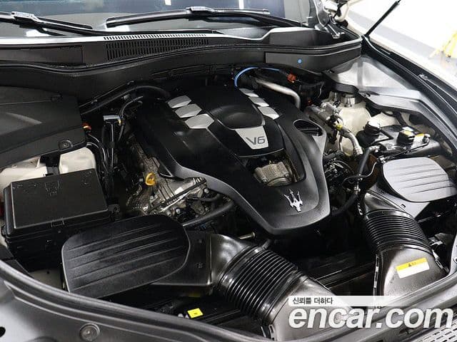 Maserati Levante 3.0 AWD GranLusso, 2020 7