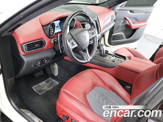 Maserati Levante 3.0 AWD GranLusso, 2020 9