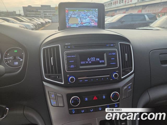 Hyundai The / новый New Grand Starex Modern, 2020 13