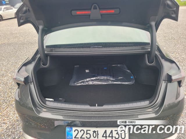 Kia The / новый New K8 гибрид Signature, 2025 8