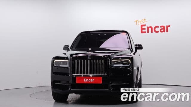 Rolls-Royce Cullinan, 2022 3