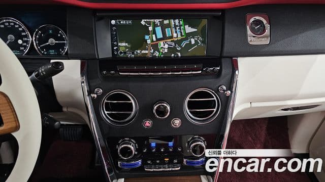 Rolls-Royce Cullinan, 2022 12