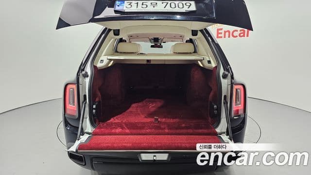 Rolls-Royce Cullinan, 2022 20