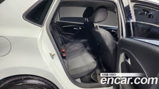 Volkswagen 폴로 5세대, 2016 12