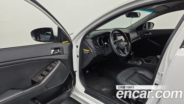 Kia K5 2.0 Deluxe, 2012 10