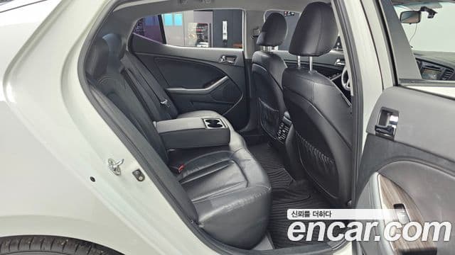 Kia K5 2.0 Deluxe, 2012 12