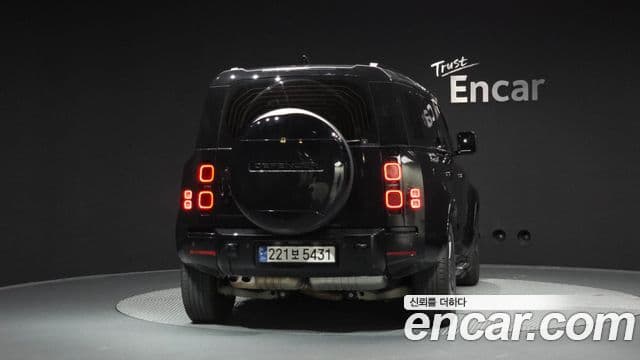 Land Rover Defender (L663) 130 D300 X-Dynamic HSE, 2025 4