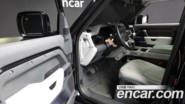 Land Rover Defender (L663) 130 D300 X-Dynamic HSE, 2025 10