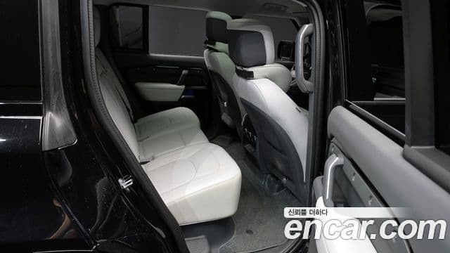 Land Rover Defender (L663) 130 D300 X-Dynamic HSE, 2025 12