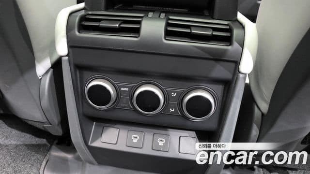 Land Rover Defender (L663) 130 D300 X-Dynamic HSE, 2025 18