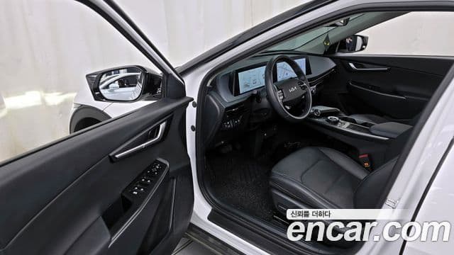 Kia EV6 Air, 2023 10