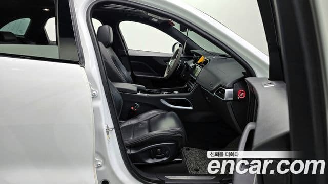 Jaguar F-PACE 30d S, 2017 10