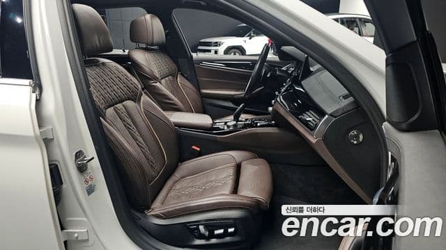 BMW 5시리즈 (G30) 530i xDrive M Sport Plus, 2018 10