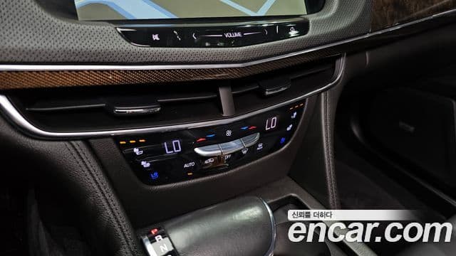 Cadillac CT6 2.0 турбо, 2018 20