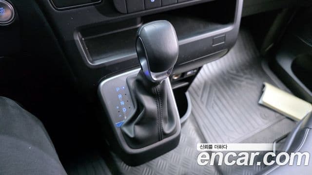 Hyundai Staria Modern, 2022 9