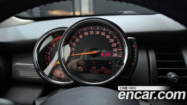 Mini Cooper 3세대, 2015 8