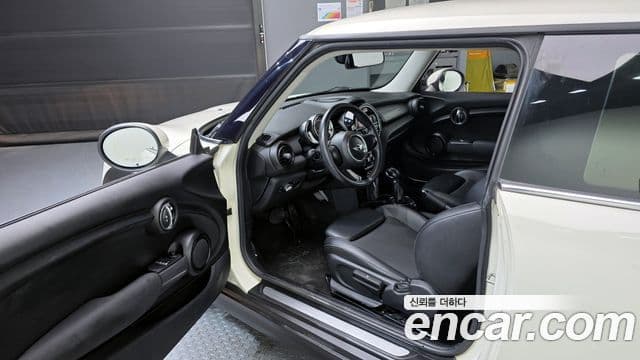 Mini Cooper 3세대, 2015 10