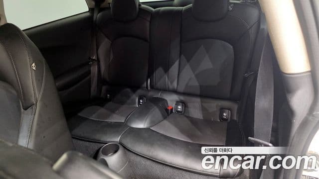 Mini Cooper 3세대, 2015 11