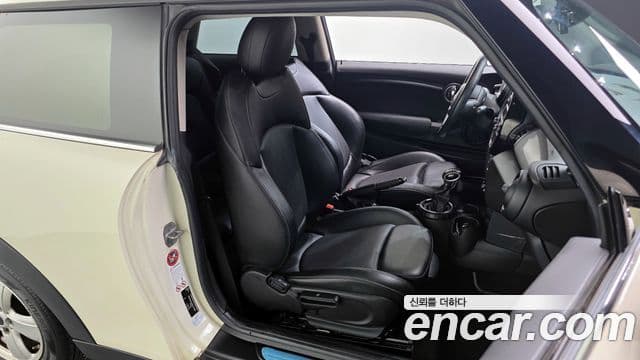 Mini Cooper 3세대, 2015 12