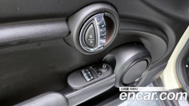 Mini Cooper 3세대, 2015 14