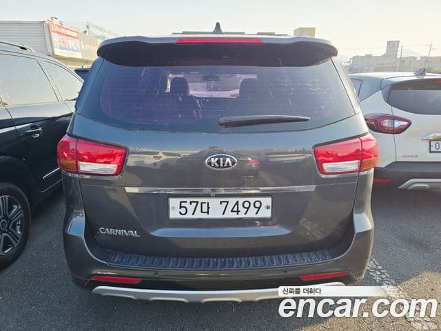Kia All New Carnival Prestige, 2018 4