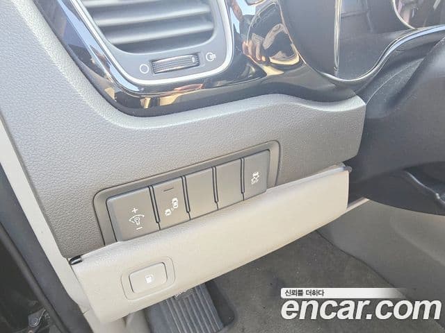 Kia All New Carnival Prestige, 2018 6