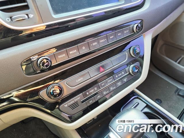 Kia All New Carnival Prestige, 2018 8