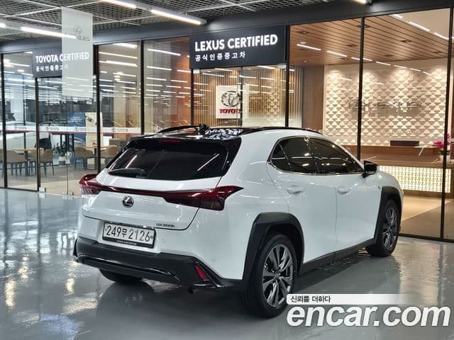 Lexus UX300h 2.0 F-Sport 2WD, 2025 2