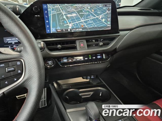 Lexus UX300h 2.0 F-Sport 2WD, 2025 16