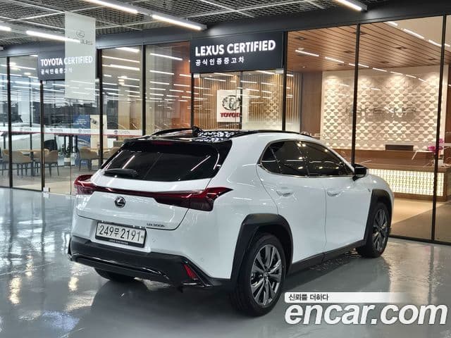 Lexus UX300h 2.0 F-Sport 2WD, 2025 2