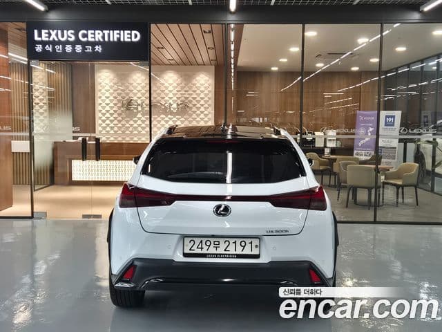 Lexus UX300h 2.0 F-Sport 2WD, 2025 4