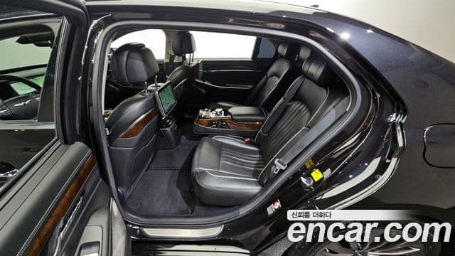 Genesis EQ900 Prestige, 2018 11