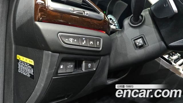 Genesis EQ900 Prestige, 2018 13