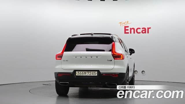 Volvo XC40 T4 R-Design, 2020 4