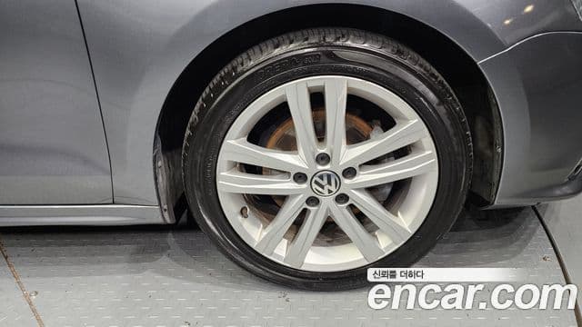 Volkswagen New Jetta 6세대, 2015 17