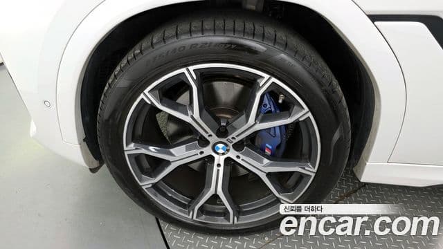 BMW X6 (G06) xDrive40i M Sport, 2023 все фото