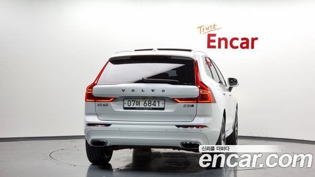 Volvo XC60 2세대 D5 Inscription, 2019 4