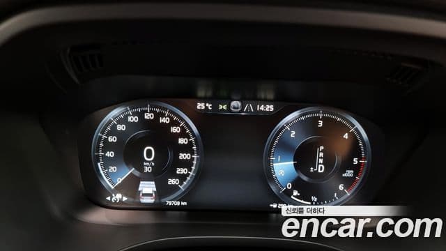 Volvo XC60 2세대 D5 Inscription, 2019 8