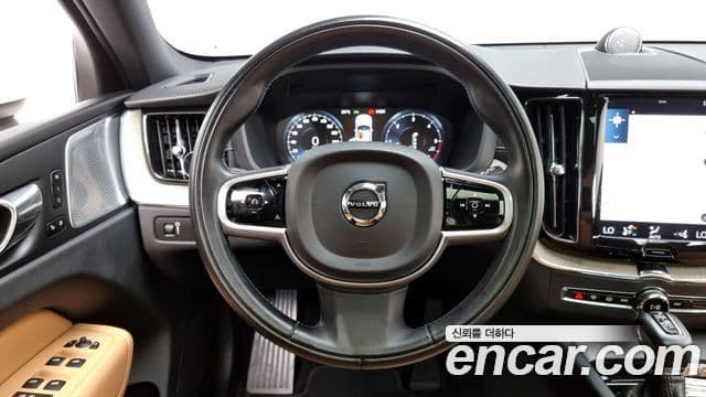 Volvo XC60 2세대 D5 Inscription, 2019 13