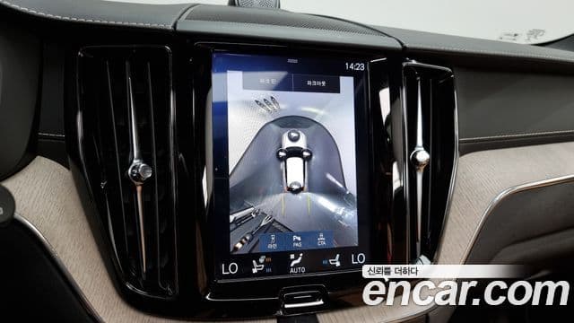 Volvo XC60 2세대 D5 Inscription, 2019 15